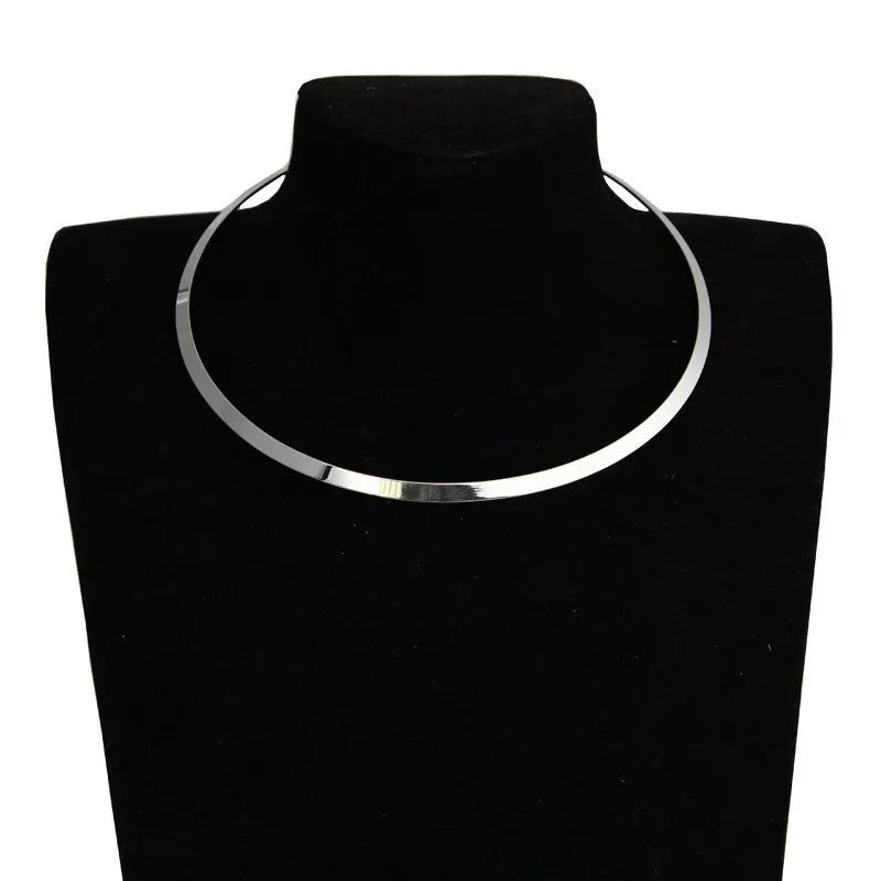 Colar Choker Dourada Smith